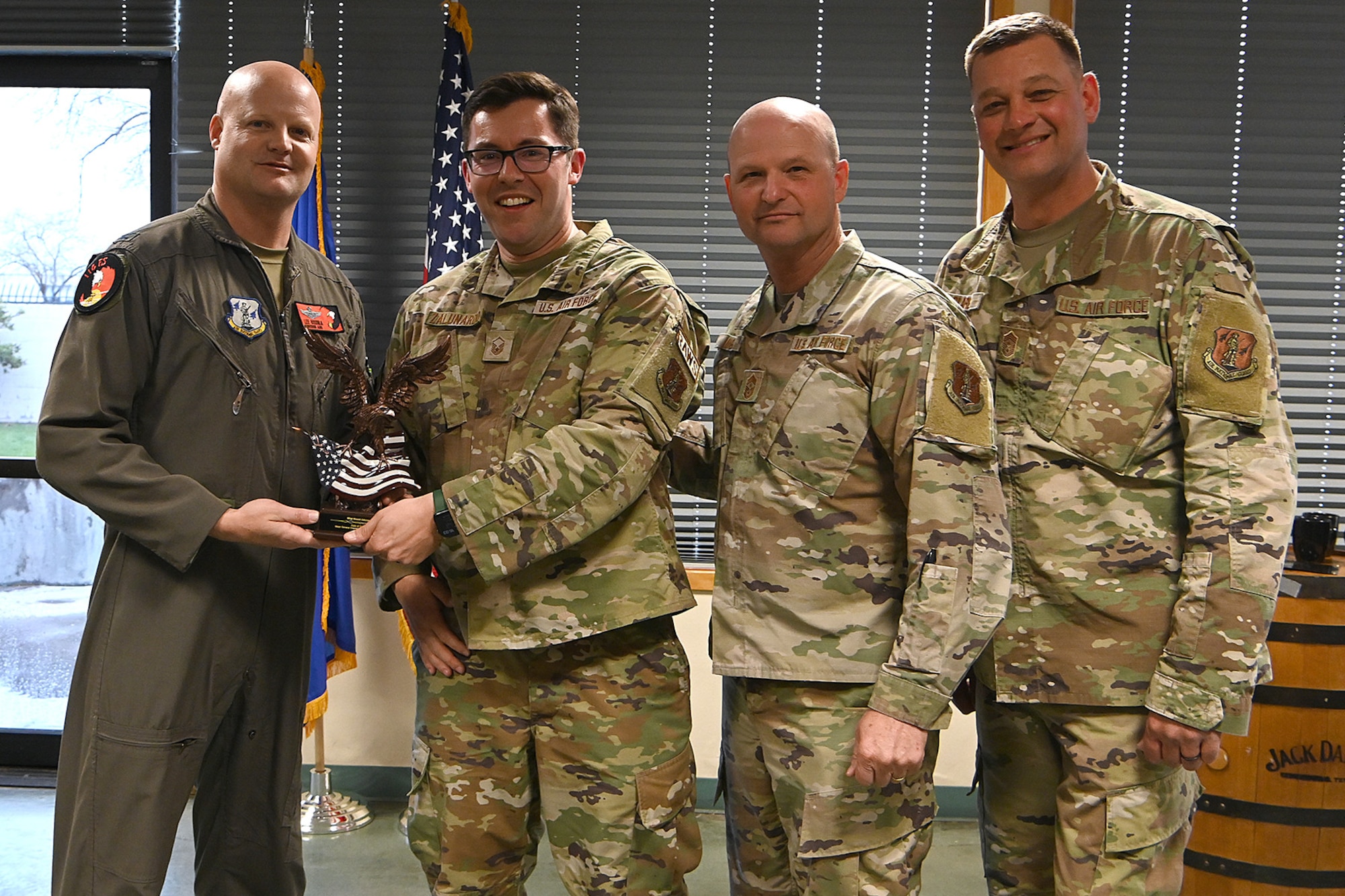 airmen receiving award