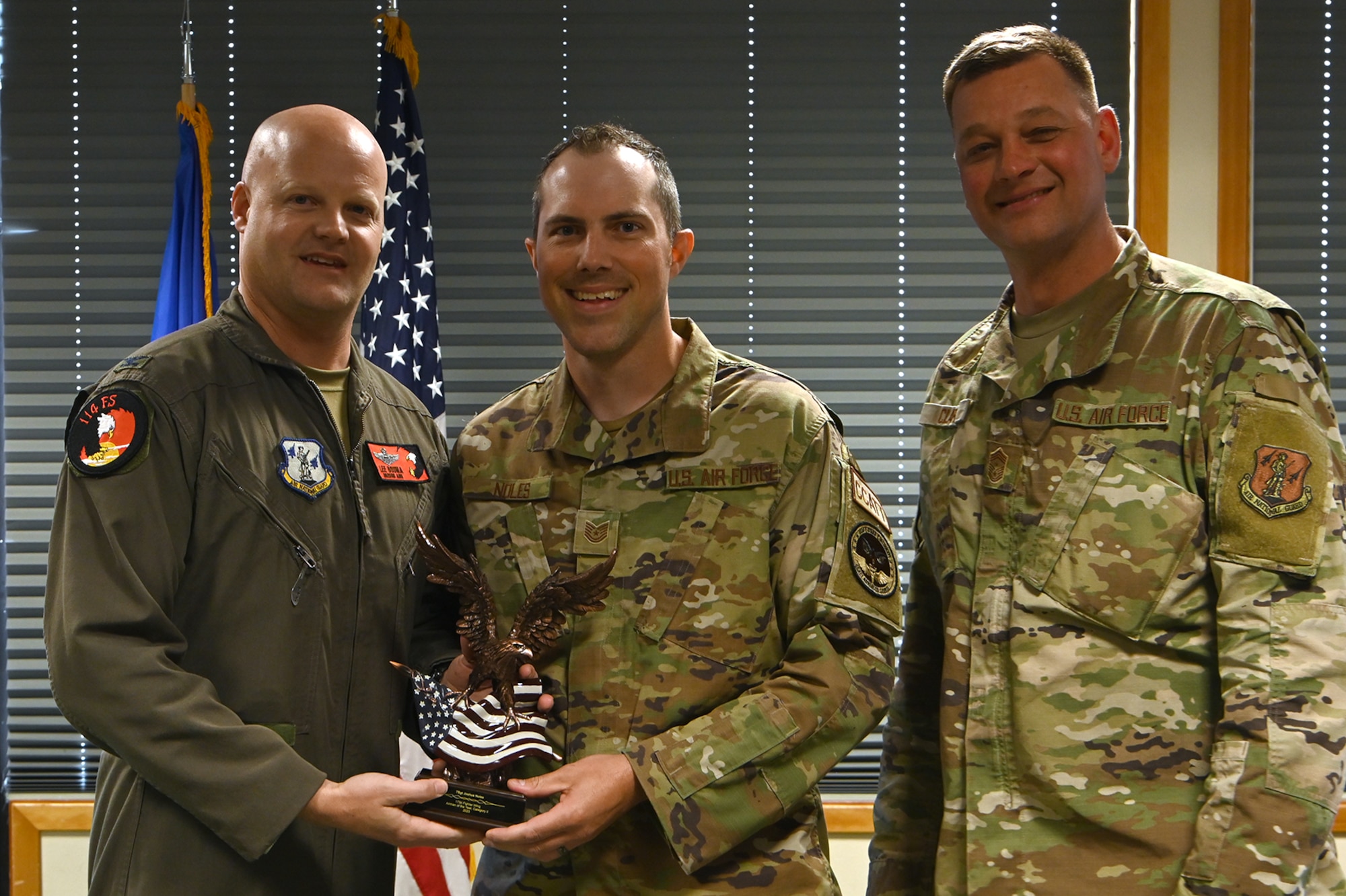 airmen receiving award