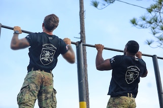 American Team competitors conduct the pull-up portion of the Fuerzas Comando 24 (FC24) Physical Test in Cerro Tigre, Panama, May 14, 2024.