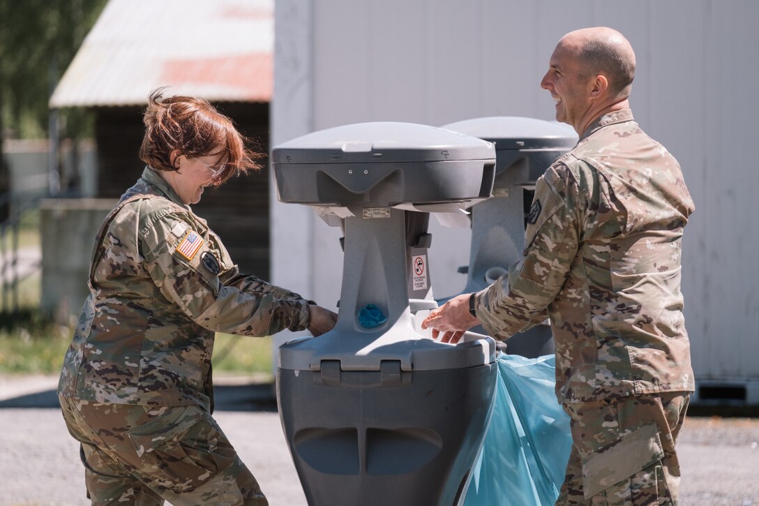 U.S. Army Reserve Unit Support Soldiers in the Czech Republic