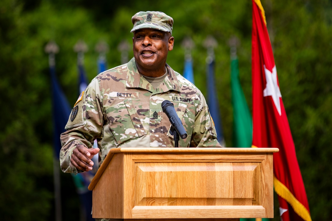 Army Reserve welcomes new command sergeant major