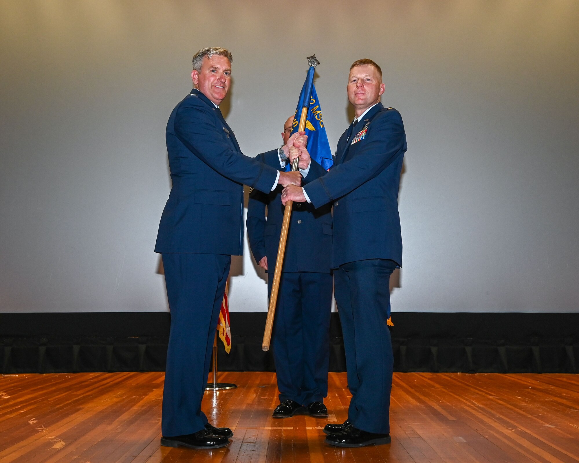 Commander receives guidon