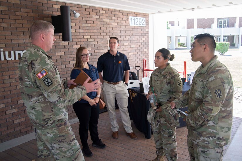 Soldiers at NCOLCoE Commissioning Fair