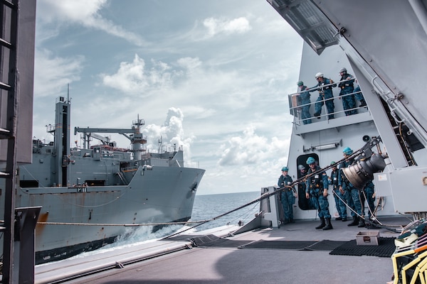 The right of free oceans and free passage for shipping is crucial to the global economy. With its presence in the Info-Pacific, HNLMS Tromp underlines the importance of free passage. In the region she works with partners who have common interests. Following the visit to Indonesia, HNLMS Tromp conducts a Replenishment At Sea with USNS Wally Schirra.