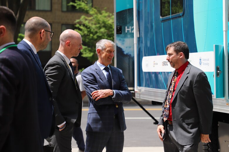 CERL's Nick Josefik speaks to global fire service leaders at World Fire Congress about H2Rescue's capabilities