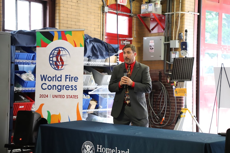 CERL's Nick Josefik speaks about H2Rescue during a panel presentation at World Fire Congress in Washington, D.C.