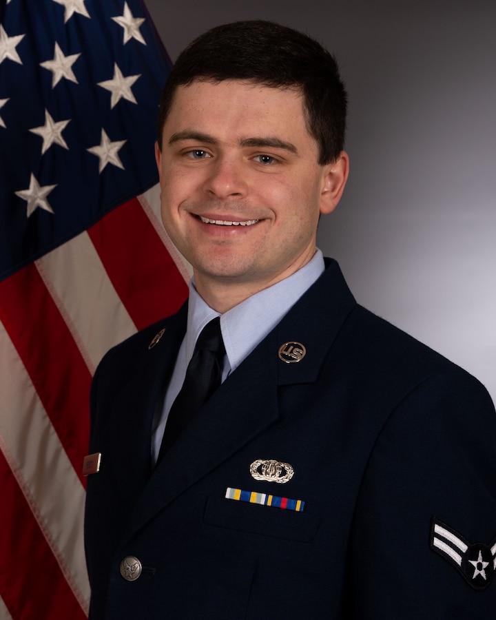 Official photo of A1C Daniel Henson