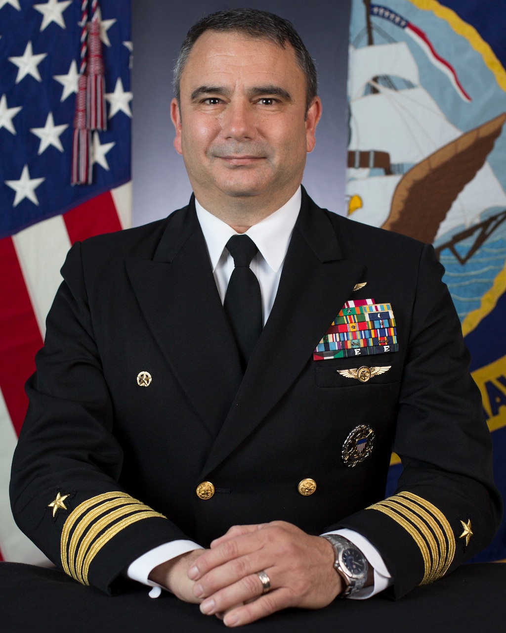 Official studio photo of Capt. Sean P. Knight, Commanding Officer, USS Kearsarge (LHD 3)