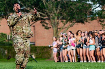 U.S. Army Reserve chief hosts Twilight Tattoo performance