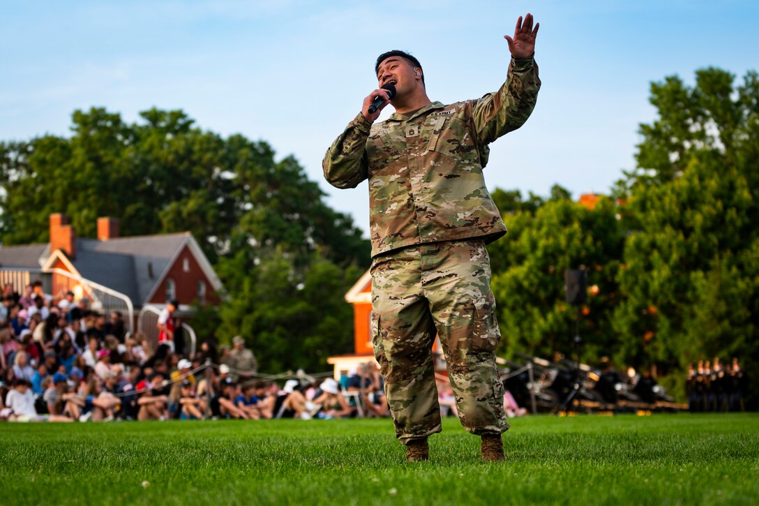 U.S. Army Reserve chief hosts Twilight Tattoo performance