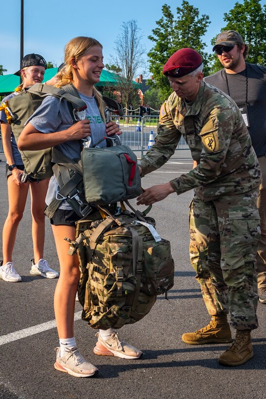 U.S. Army Reserve chief hosts Twilight Tattoo performance