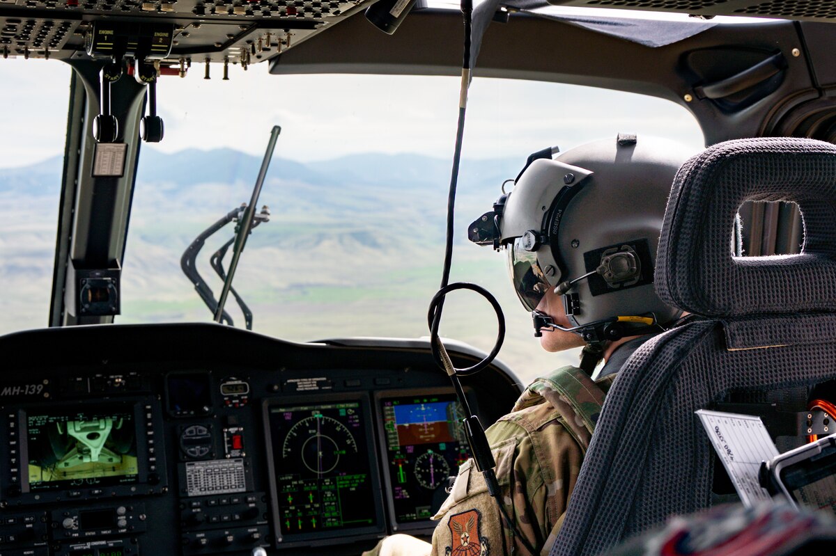 550th Helicopter Squadron undergoes MH-139 conversion training ...