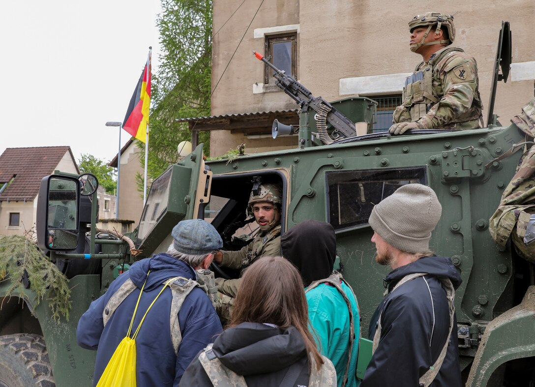 Army Reserve Soldiers train to influence the fight