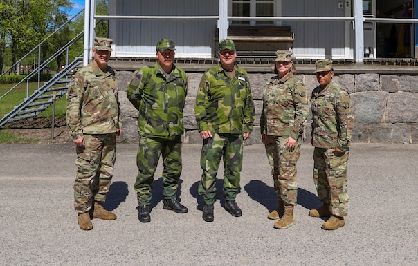 7th Mission Support Command's senior leaders visit Defender Europe