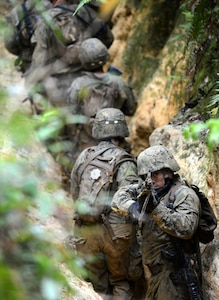 Seabees train in the jungle