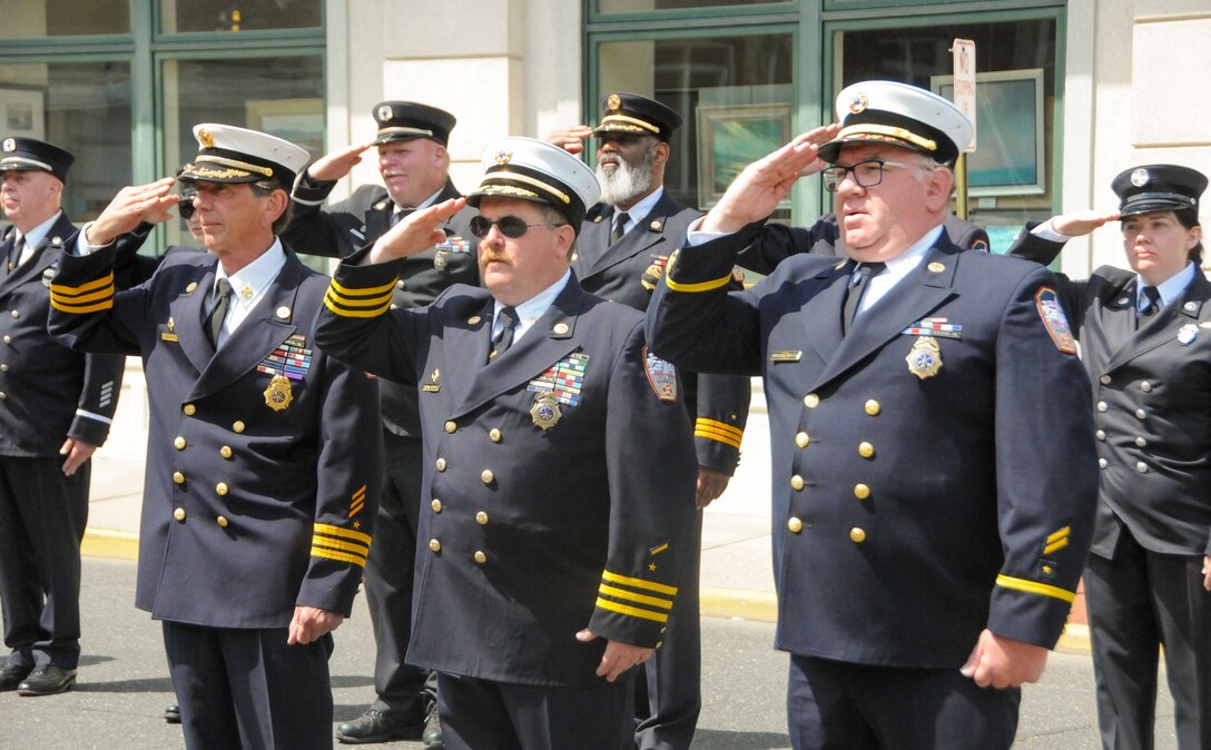 Army Reserve senior leader honors ‘Greatest Generation’ on Memorial Day