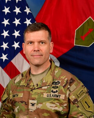 COL Landgrave (Tom) Smith > 1st Infantry Division > Leadership Display