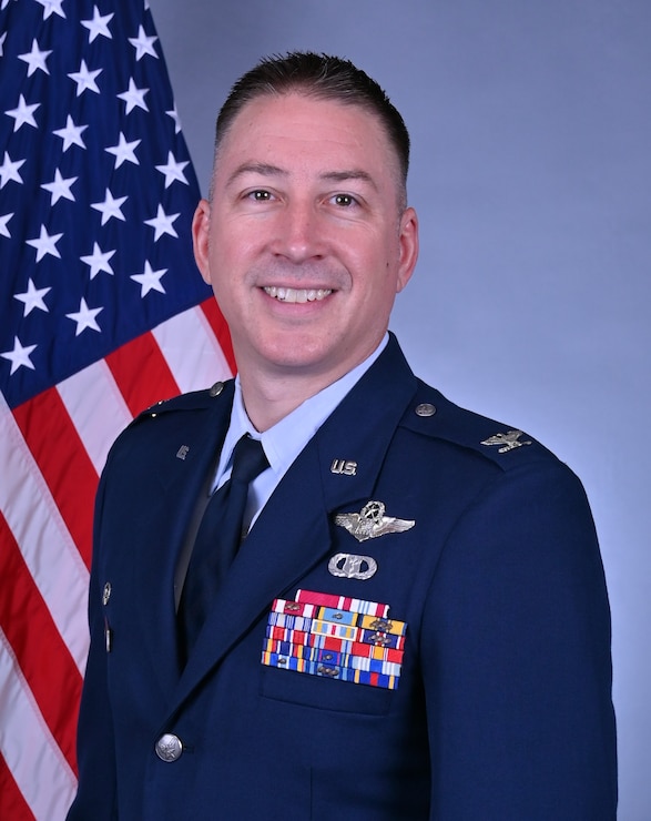 Col. Walter official photo