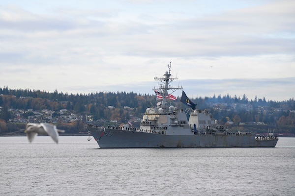 USS John S. McCain (DDG 56) returns to Naval Station Everett.