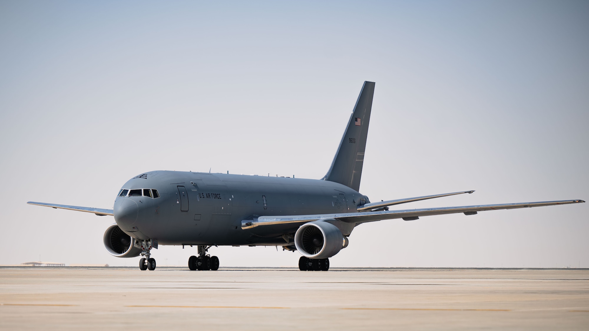 Aircraft taxis