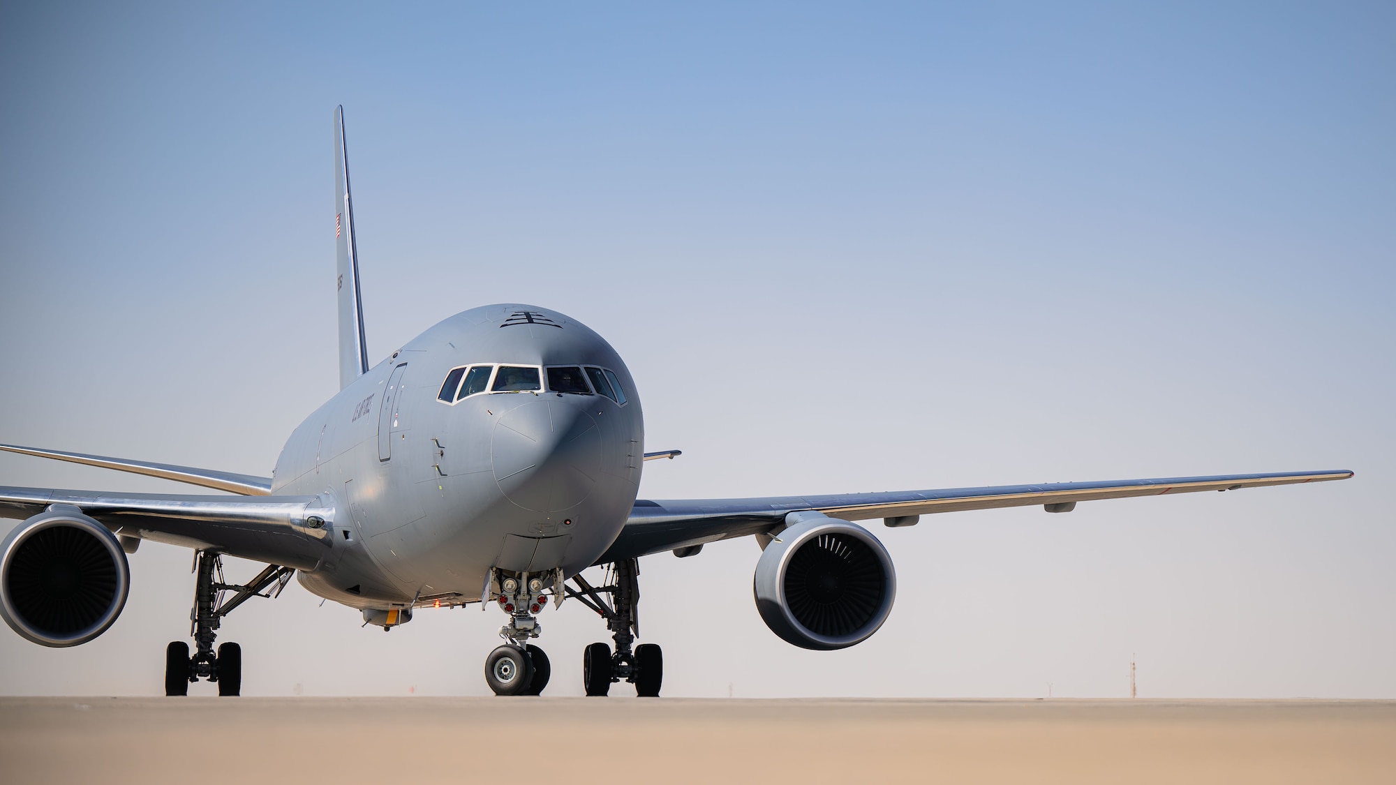Aircraft taxis