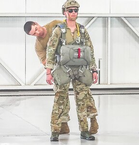 LeapFest 2024 competitors used the MC-6 parachute and T-11 Reserve Single Pin, personnel airdrop products of PEO Soldier.
