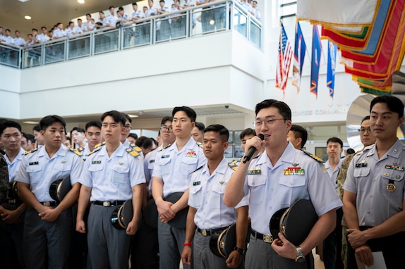 Adm. Samuel J. Paparo, commander of U.S. Indo-Pacific Command, speaks with cadets from the Korea Military Academy during their visit to USINDOPACOM headquarters on Camp H.M. Smith, Hawaii, Nov. 5, 2024. USINDOPACOM is committed to enhancing stability in the Indo-Pacific region by promoting security cooperation, encouraging peaceful development, responding to contingencies, deterring aggression and, when necessary, fighting to win. (U.S. Navy photo by Chief Mass Communication Specialist Shannon M. Smith)