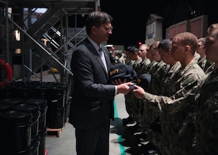 The Honorable Brad Schneider, Illinois' 10th Congressional District , visits USS Trayer at Recruit Training Command (RTC).