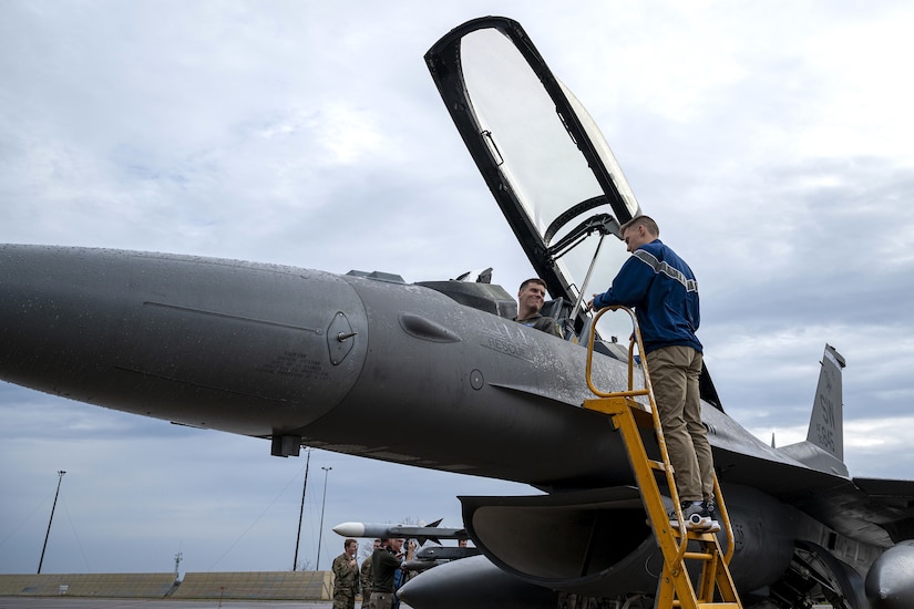 Approximately 500 high school student leaders from 33 different schools and two local Reserve Officer Training Corps detachments attended a total force All-Star Leadership Day event Nov. 6, 2024, at the 171st Air Refueling Wing near Pittsburgh, Pennsylvania. Students had the opportunity to tour a KC-135 Stratotanker, a C-17 Globemaster and a F-16D Fighting Falcon aircraft as well as participate in teamwork exercises, leadership challenges, and interactive career exploration sessions. (U.S. Air National Guard photo by Tech. Sgt. Zoe M. Wockenfuss)