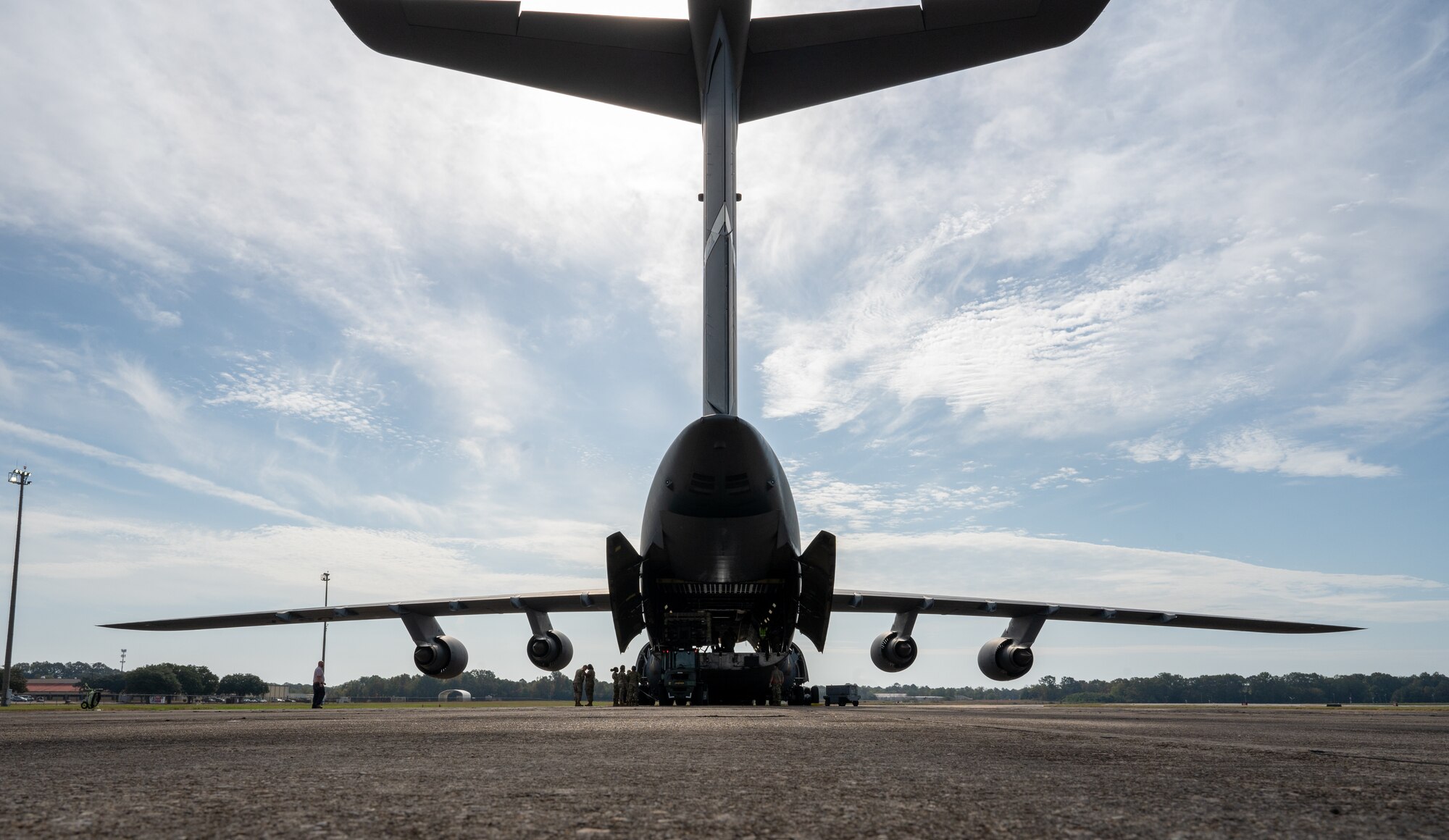 people load an aircraft