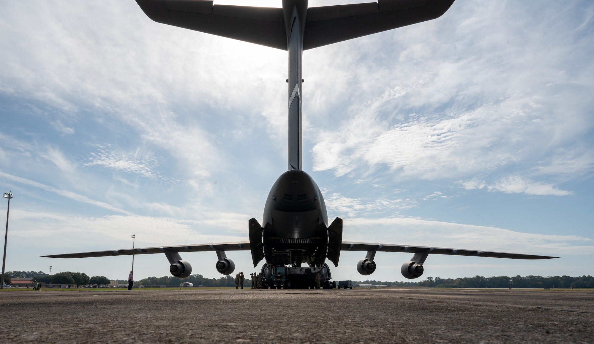 people load an aircraft