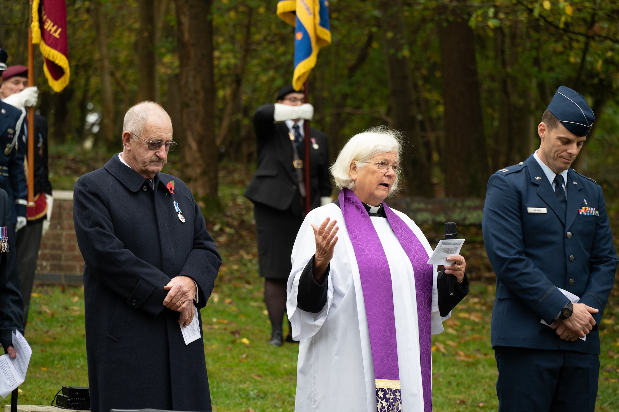 Mother Julie Mintern gives a speech