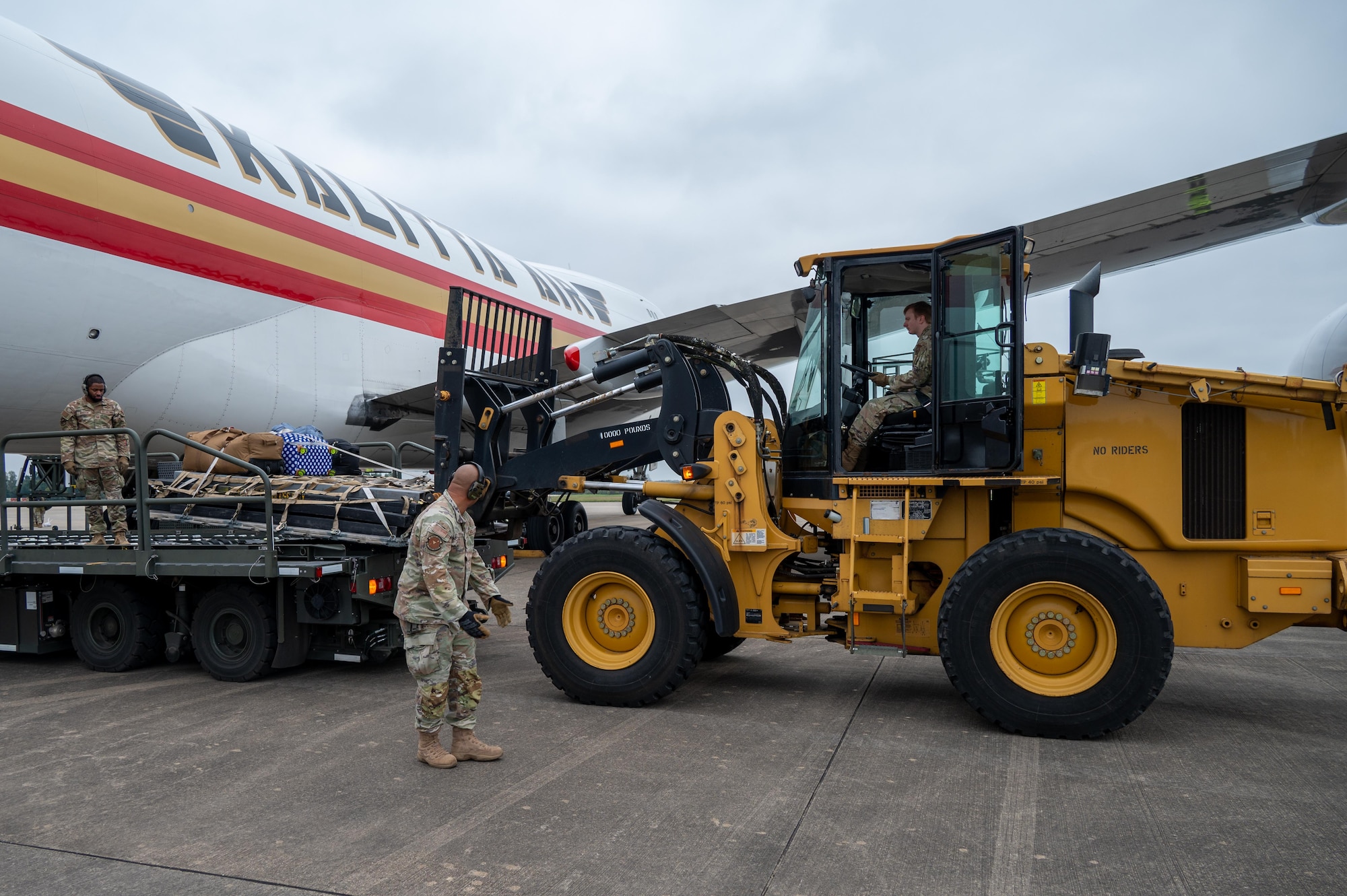 Pathfinders guide a 10K all terrain forklift