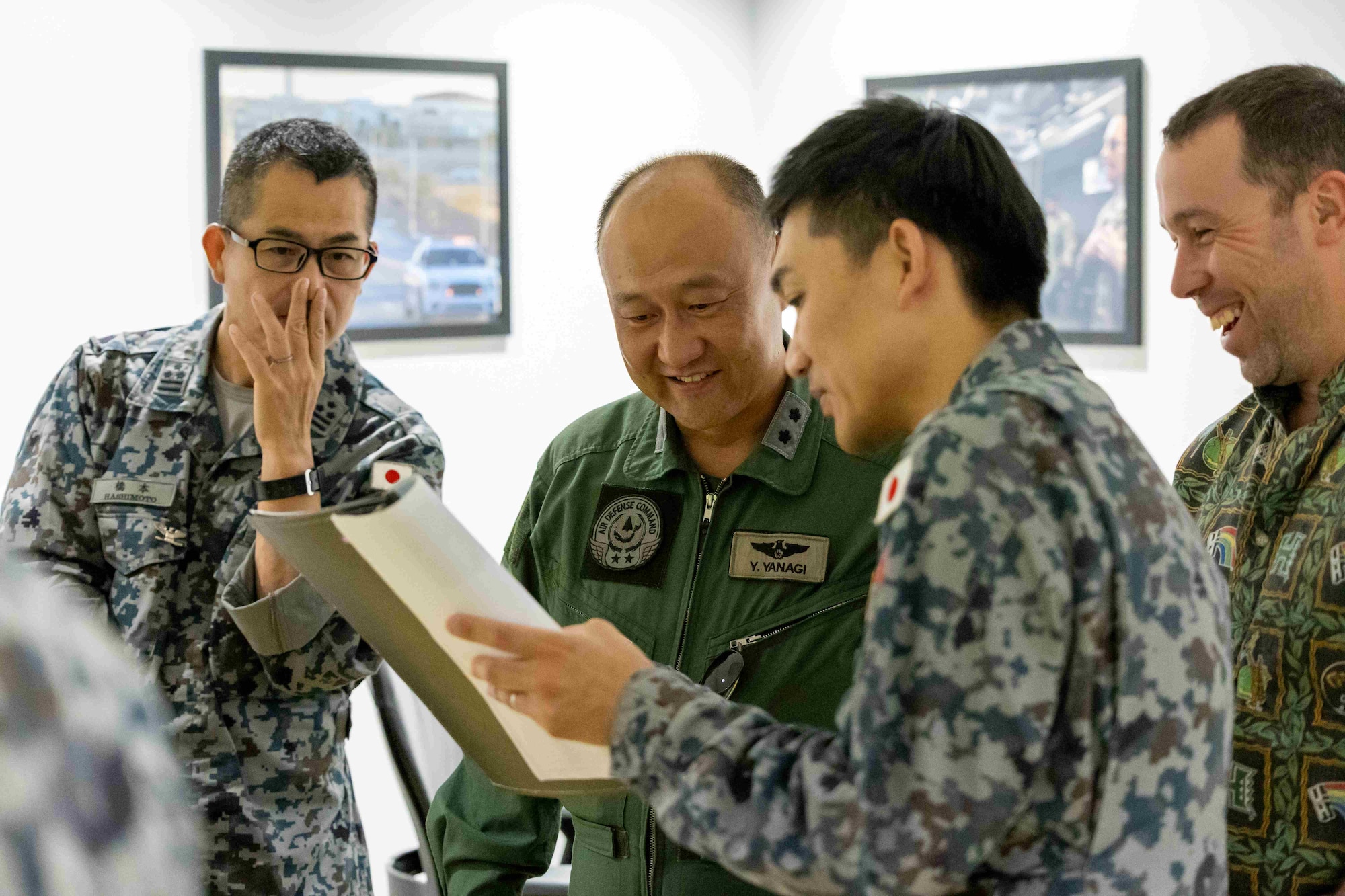 LtCol. NISHIURA Yuki, the JASDF LNO to the 94th AAMDC, and Mr. John Reeves, Pacific IAMD Center, brief MG YANAGI Yukinori, Director, Defense Plans and Operations Directorate, Headquarters, Air Defense Command and Col. HASHIMOTO Katsushi, Vice Commander, Air Tactics Development Wing. The Pacific IAMD Center facilitated 11 nations during the 2024 Multilateral Subject Matter Expert Exchange and Defense Design Workshop from 21-26 October on Fort Bliss, Texas.