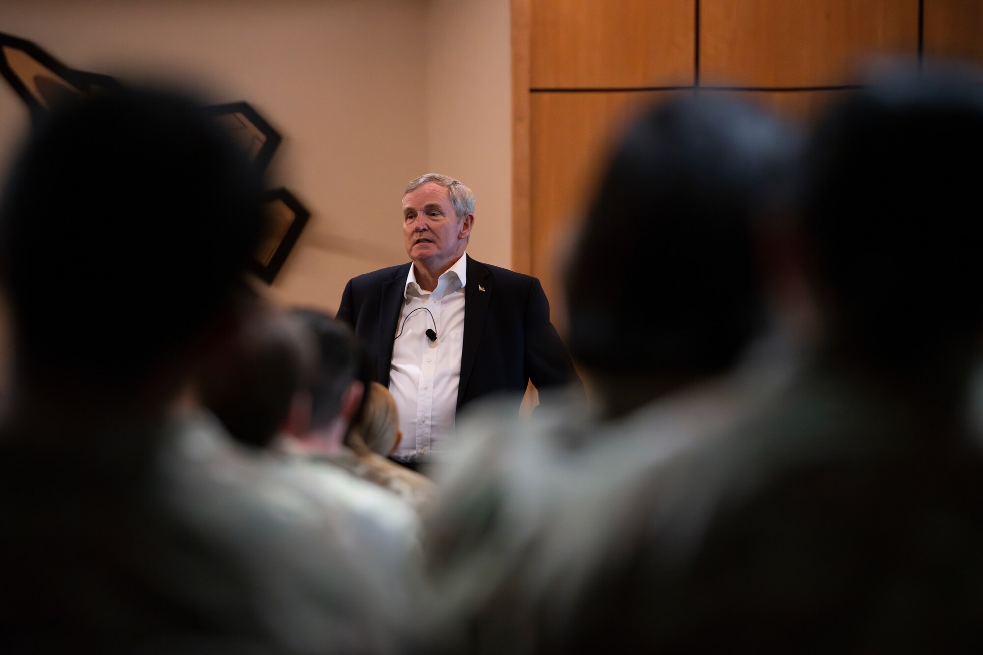 Guest speaker talks to Airmen.