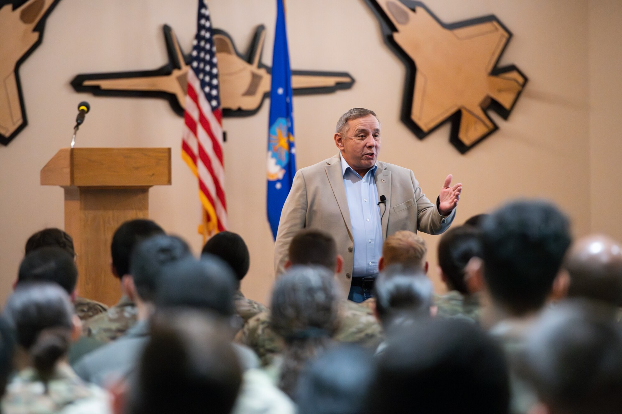 Guest speaker talks to Airmen.