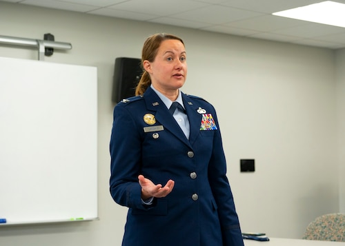 Air Force colonel speaks at meeting.