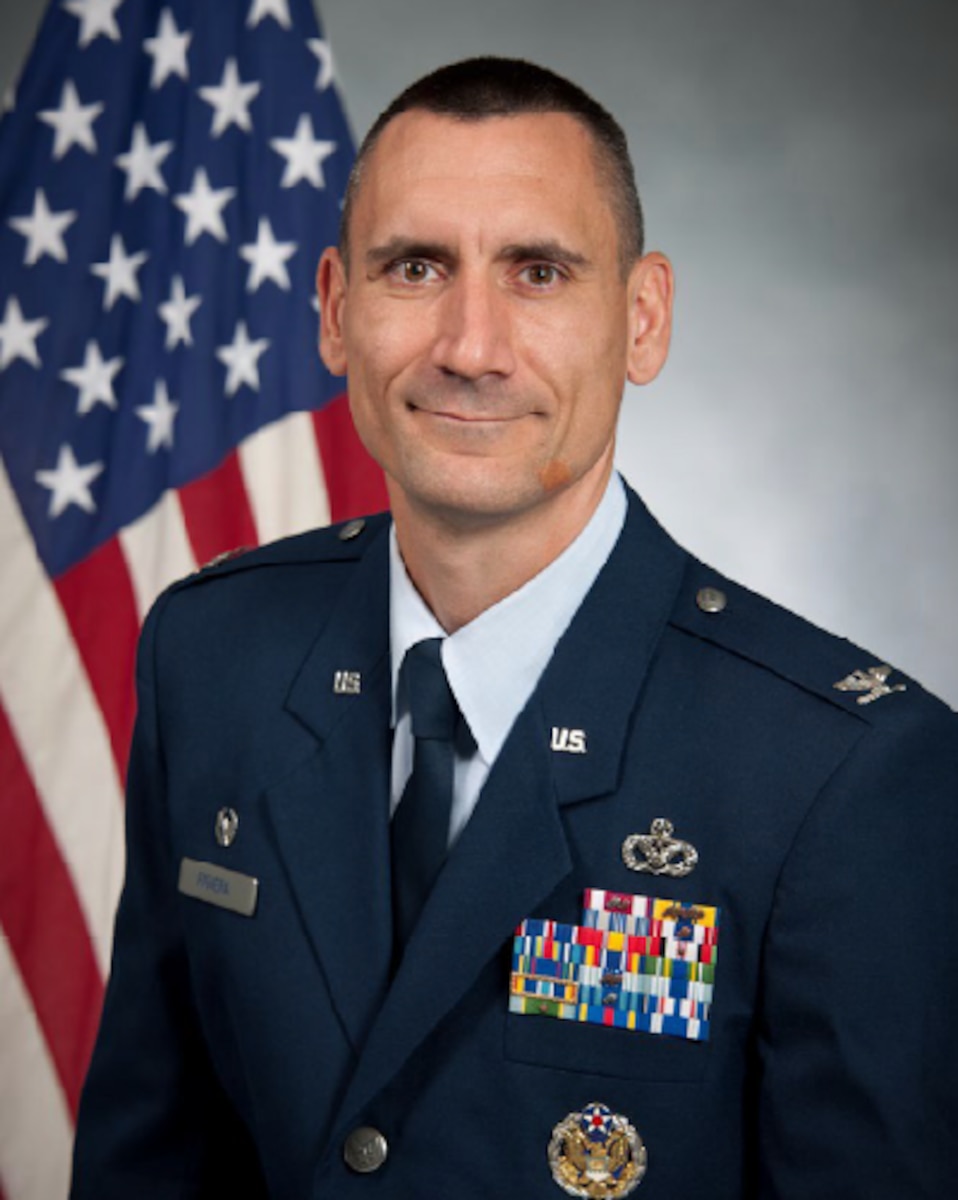 Official photo of Colonel Anthony Figiera