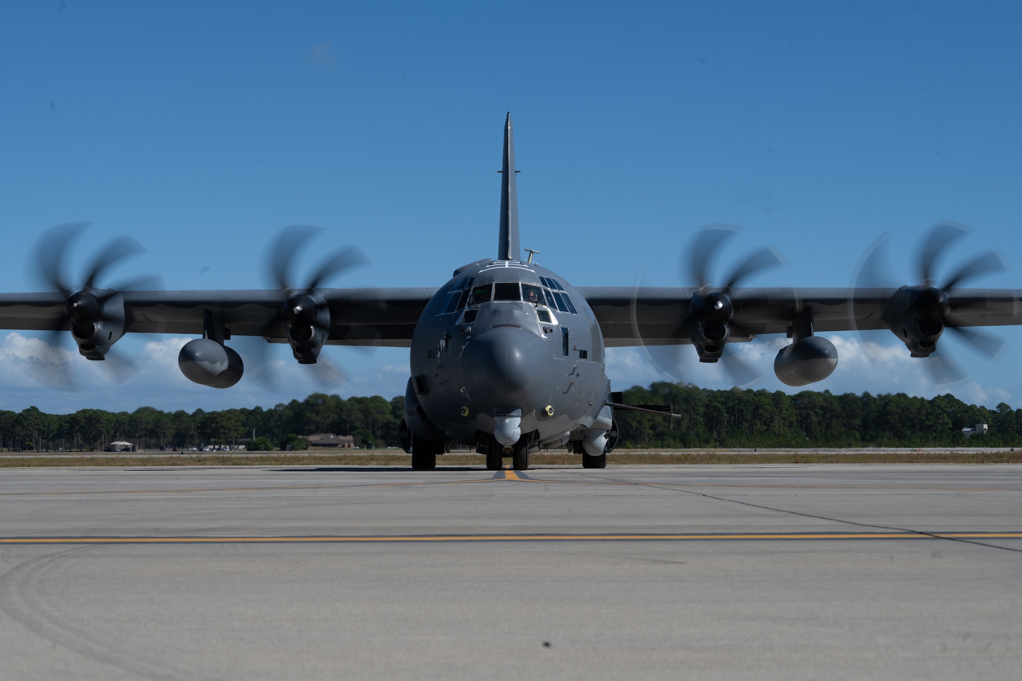 The 4 SOS supported the 14th Weapons Squadron with aircraft to perform mission execution training.