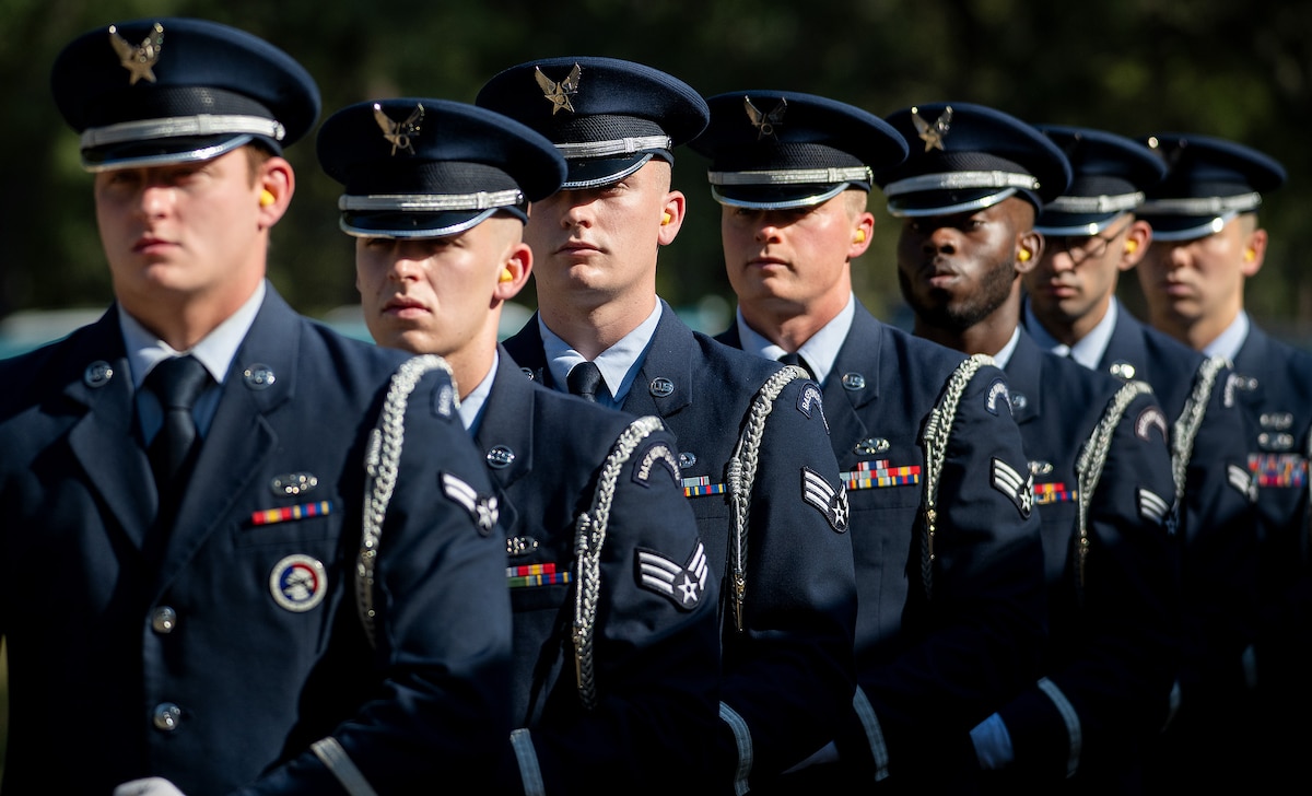 A line of Airmen