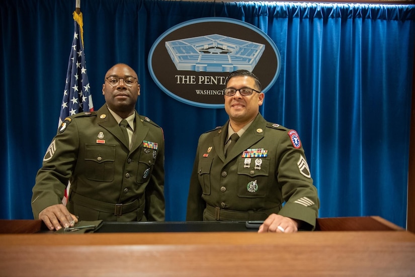 Two male Soldiers in the pentagon press room