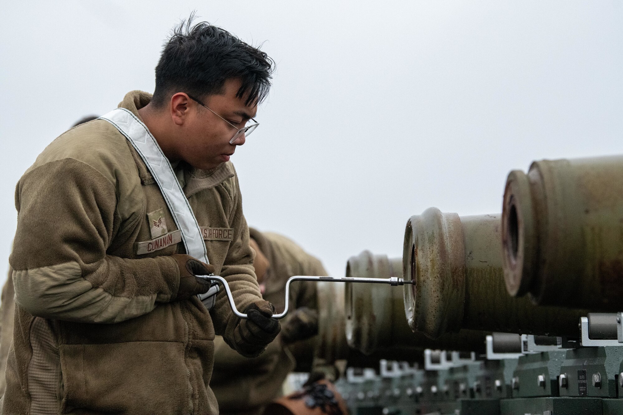 Airman builds GBU-38 Joint Direct Attack Munitions