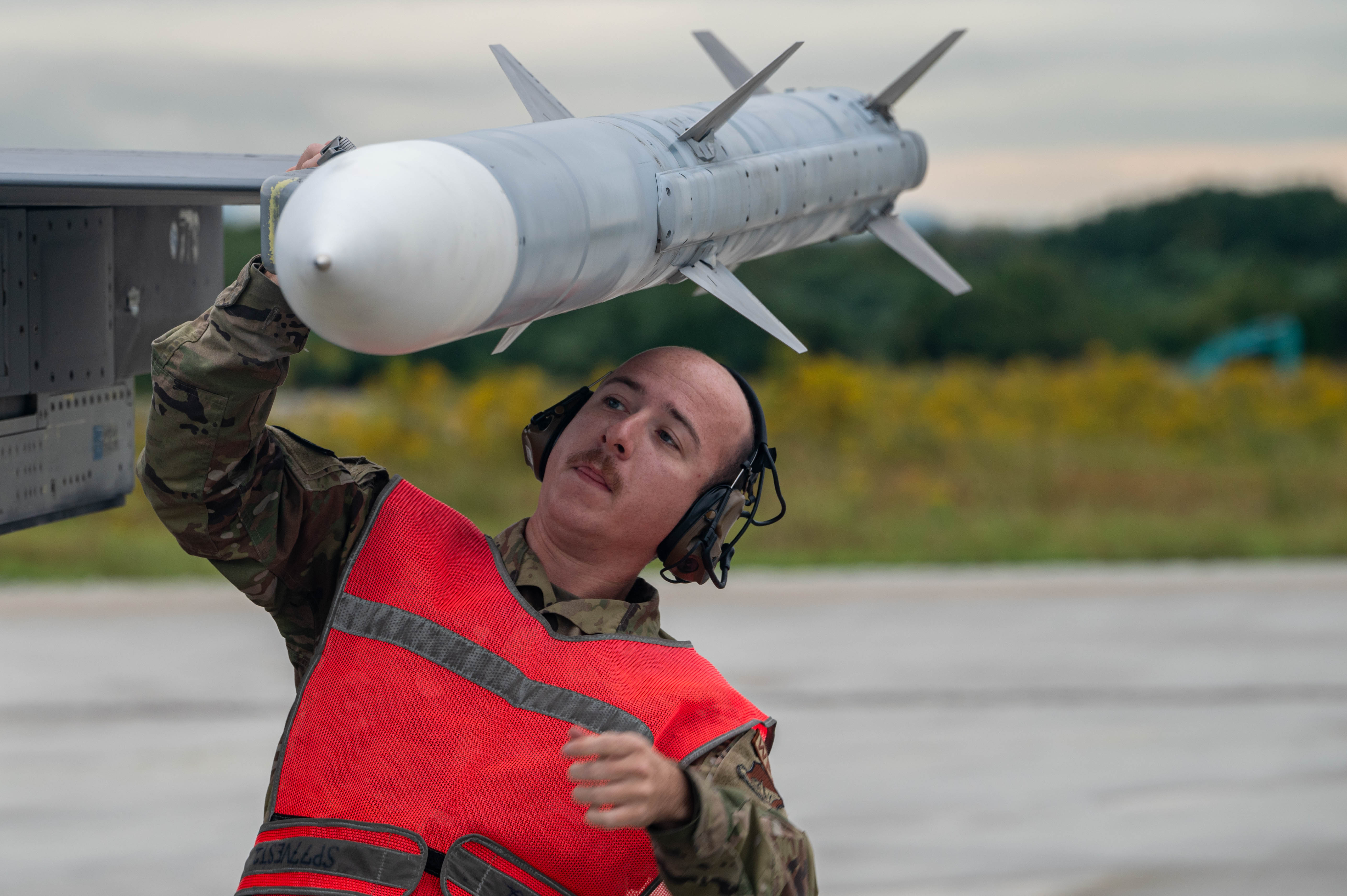 KS25 | USAF, JASDF maintainters generate Keen Sword air