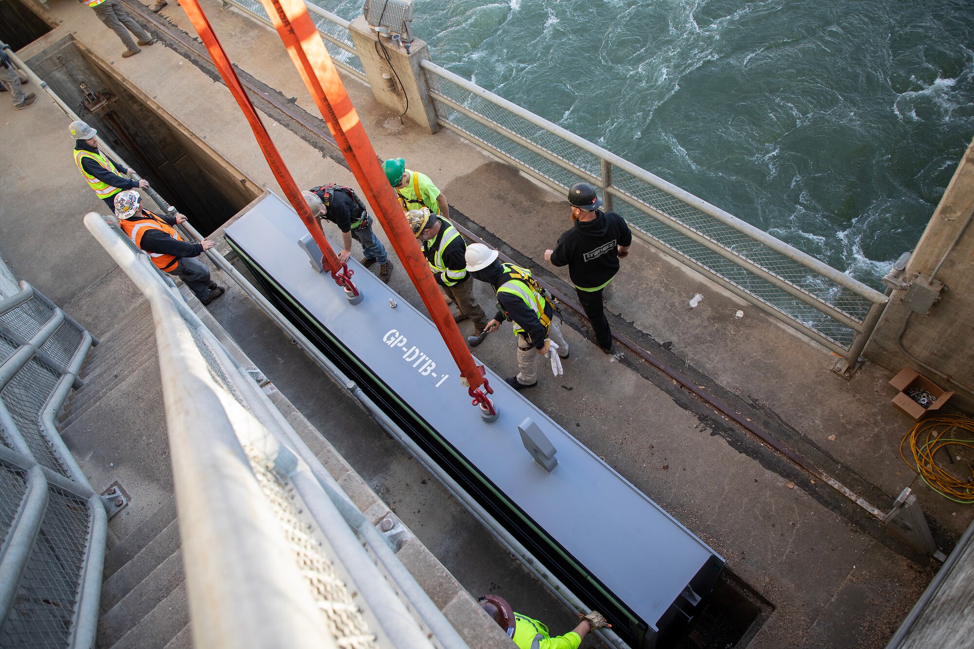 A photo of work being done to replace gates at the Gavins Point Project