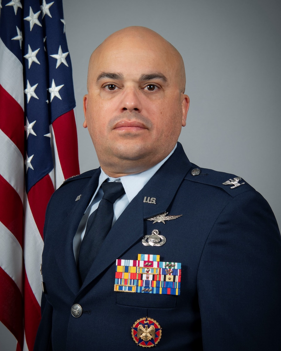 Official Photo of Col Joed Carbonell