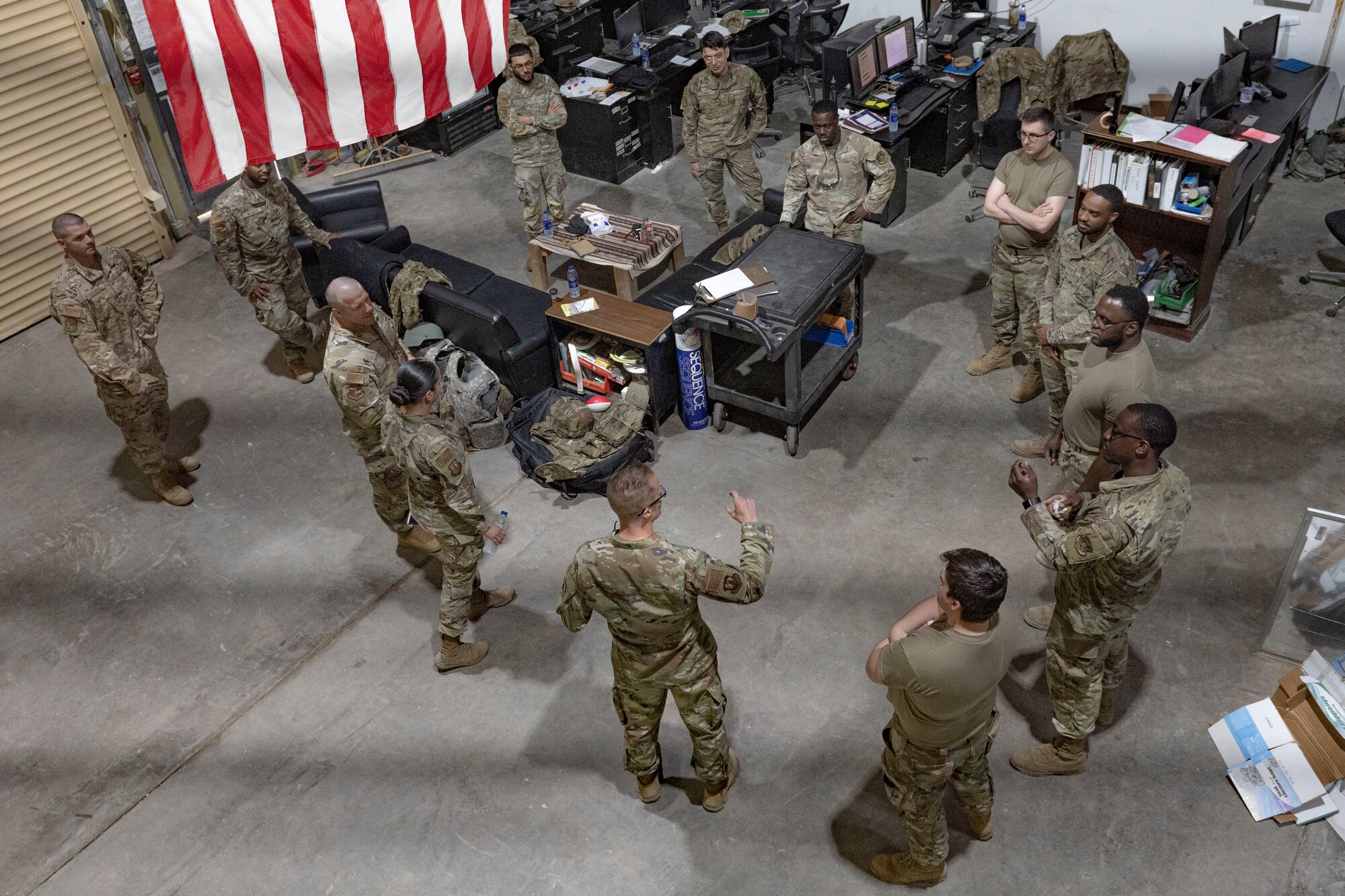 9th AF Chief visits 380th AEW