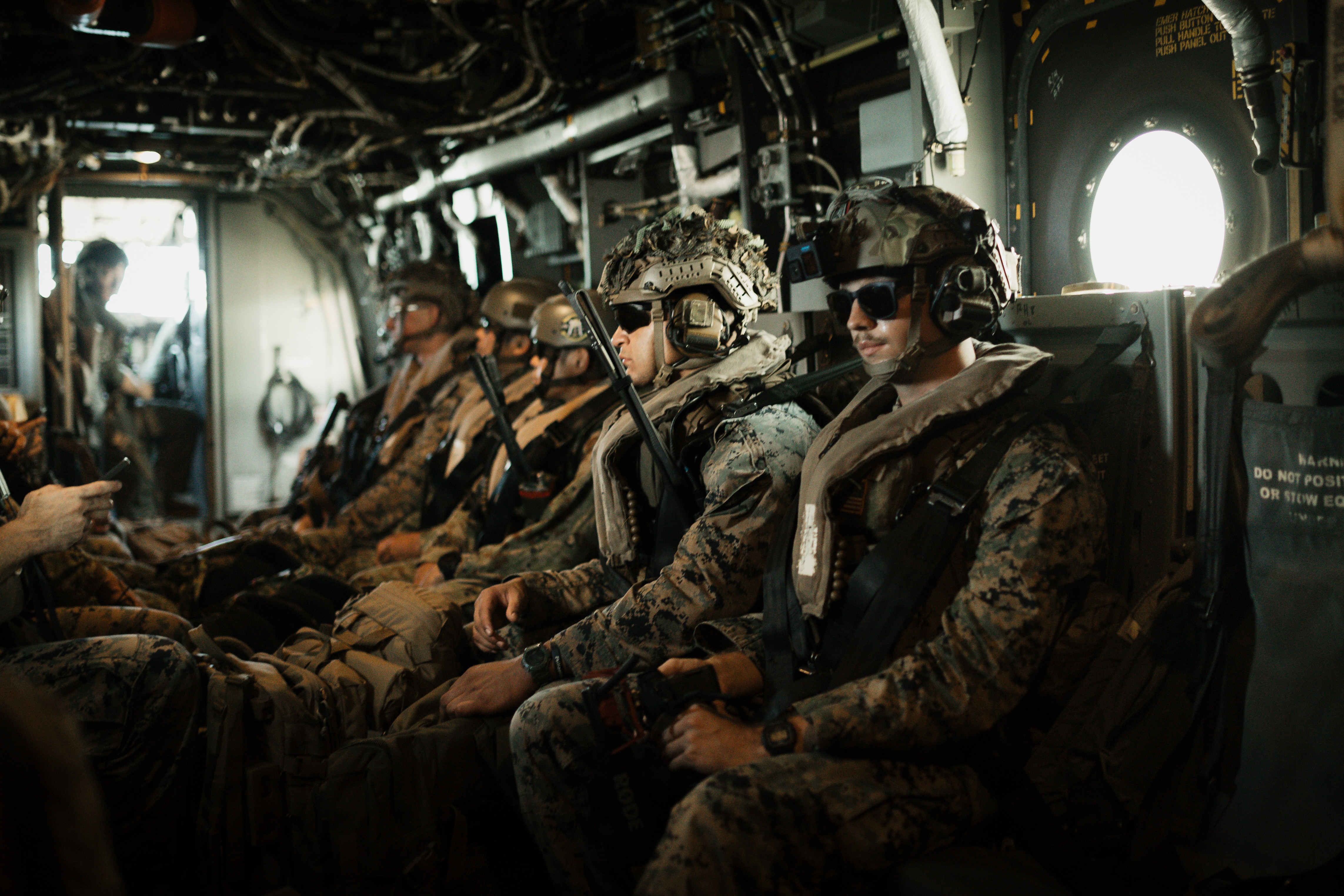 専用1/6 USMC II M.E.F SPECIAL OPERATION USMC II MEF Standard Hot Toys - Machinegun