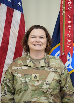 Official photo of Command Sgt. Maj. Wanda Kahl