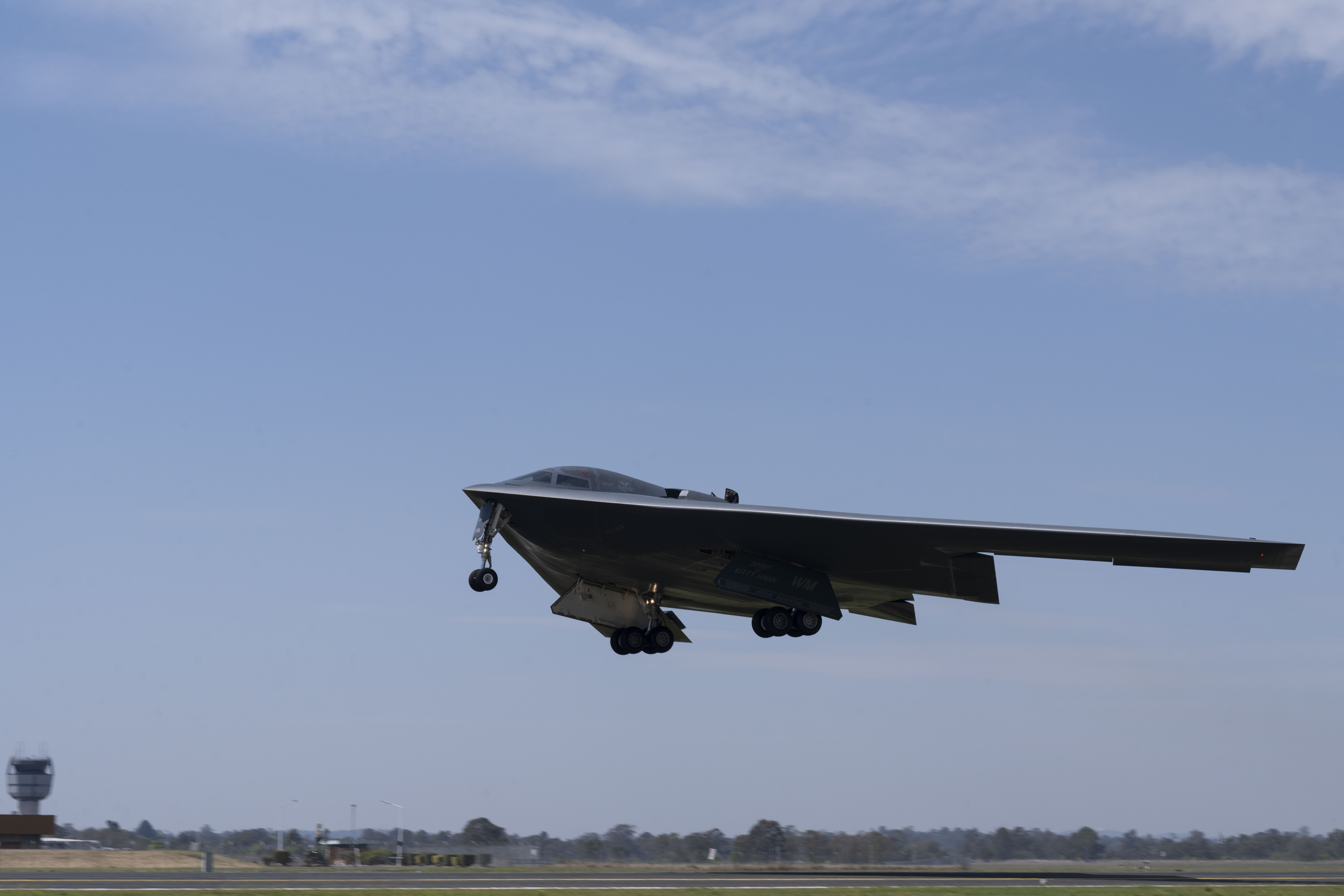 Stealth bombers land precision strike against Houthi militia > Air