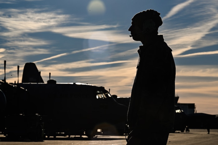 A Citizen Airman assigned to the 910th Maintenance Squadron prepares a C-130H Hercules for takeoff at Youngstown Air Reserve Station, Ohio, Nov. 13, 2024.